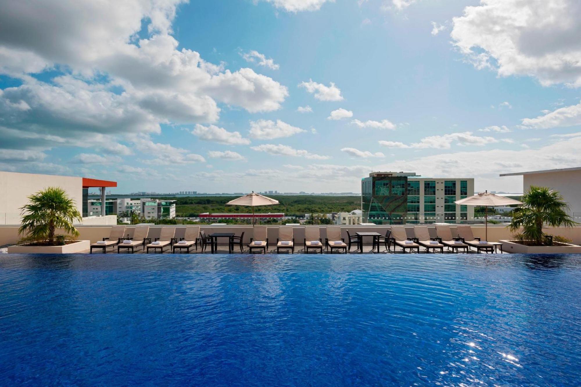 Four Points By Sheraton Cancun Centro Zewnętrze zdjęcie
